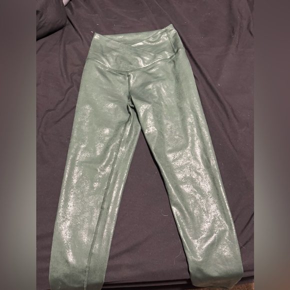 Aeropostale Offline Shimmering Green Leggings - Picture 1 of 1